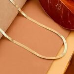 ⁦طقم مجوهرات ظهر الحية للنساء من يو شوب – سلسلة وسوار من الستانلس ستيل المطلي بالذهب عيار 18 قيراط⁩ - الصورة ⁦3⁩