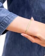 ⁦طقم مجوهرات ظهر الحية للنساء من يو شوب – سلسلة وسوار من الستانلس ستيل المطلي بالذهب عيار 18 قيراط⁩ - الصورة ⁦5⁩