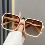 ⁦طقم 3 نظارات شمسية مربعة كلاسيكية للنساء والفتيات - تصميم عصري متعدد الألوان⁩ - الصورة ⁦2⁩