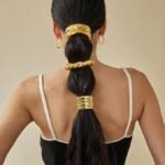 ⁦توكة شعر ذهبية معدنية لذيل الحصان – ربطات شعر مرنة حلزونية 3 قطع⁩ - الصورة ⁦2⁩